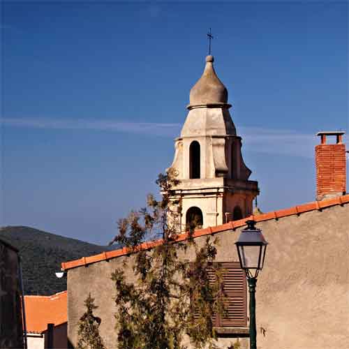 Le clocher de l'église paroissiale baroque Santa Croce 